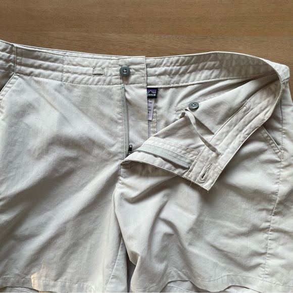 Patagonia Women's Light Tan Inter-Continental Shorts - Picture 2 of 8